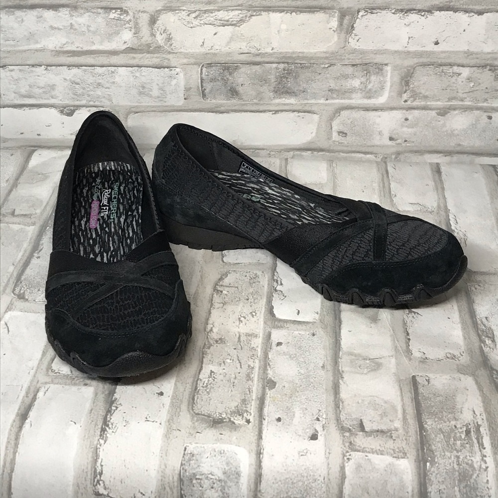 Skechers Women’s Leather Memory Foam Flats 8